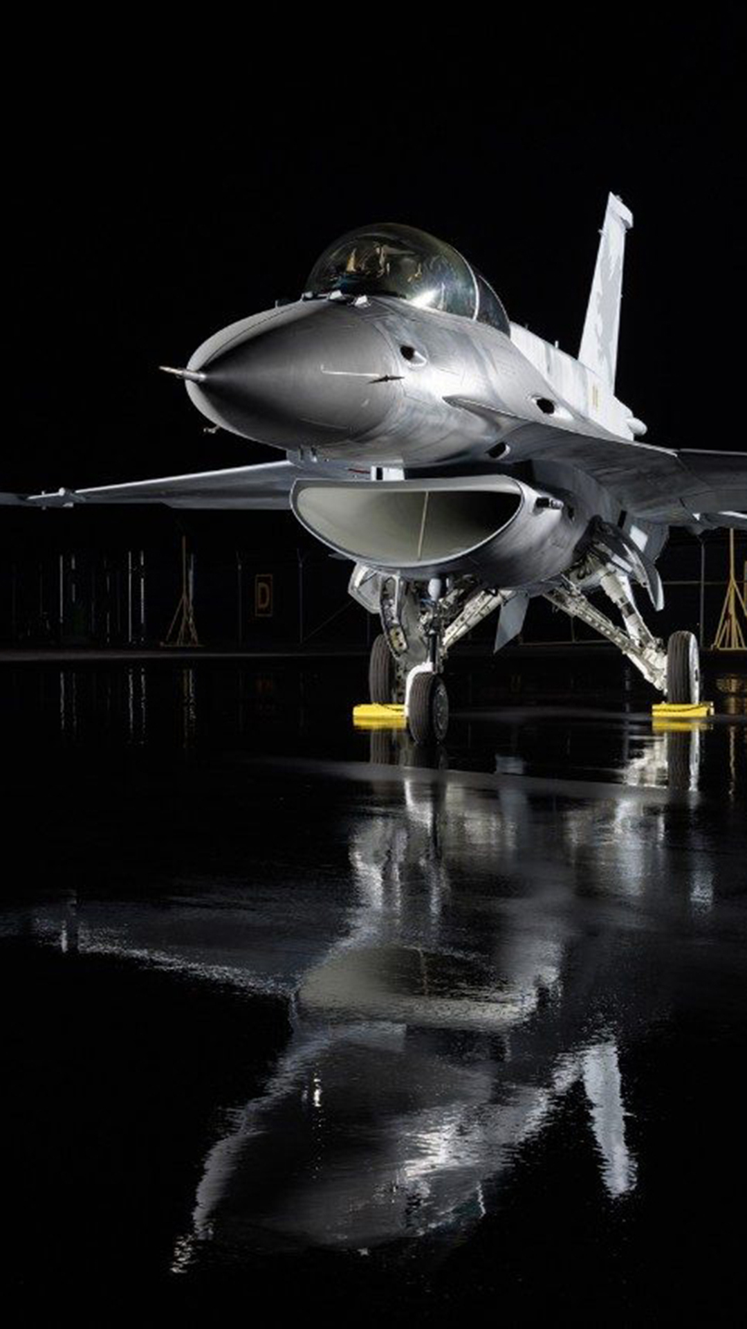 F1622-13592FirstF-16Block70MarketingShootGP22-00360704.jpg.pc-adaptive.1280.medium_crop